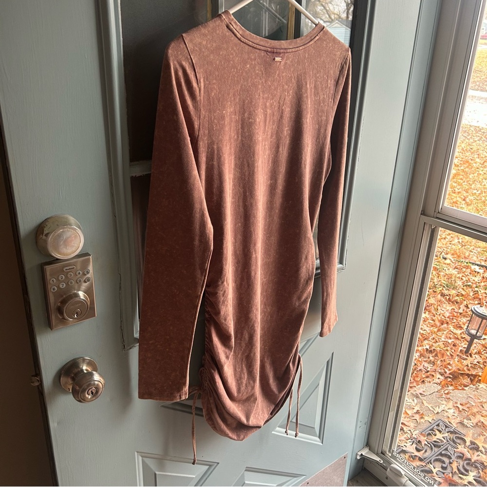 Victoria’s Secret PINK Bodycon Long Sleeve Dress Ruched Side Crew Neck Brown M - Picture 5 of 11